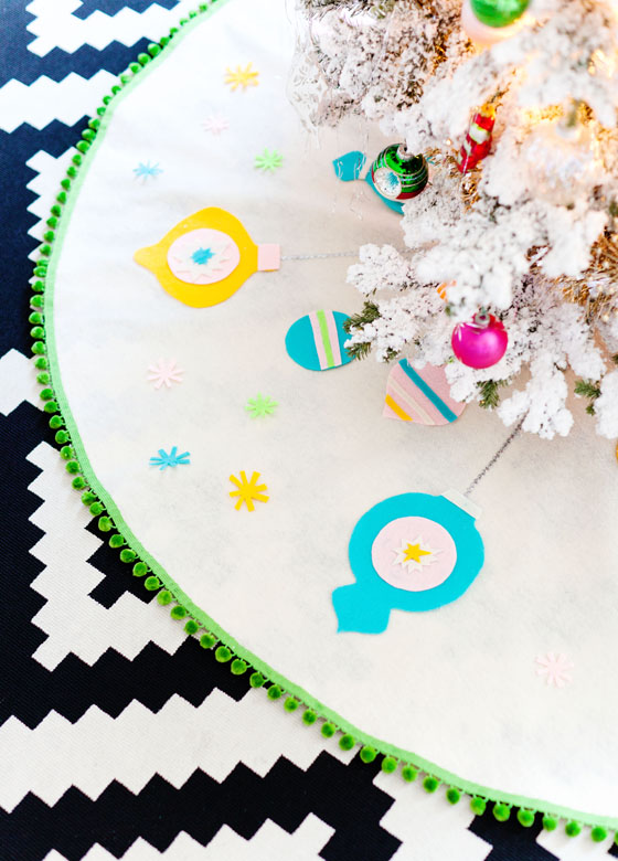 DIY No-Sew Felt Christmas Tree Skirt