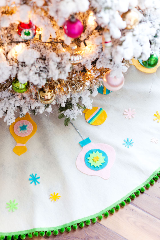 DIY No-Sew Felt Christmas Tree Skirt
