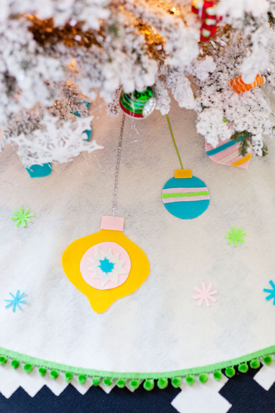 DIY No-Sew Felt Christmas Tree Skirt