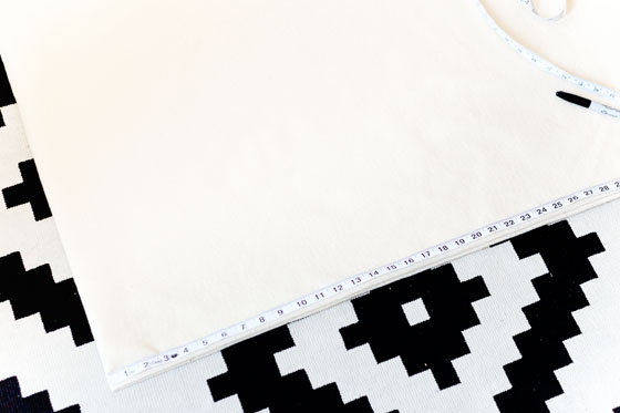 DIY No-Sew Felt Christmas Tree Skirt