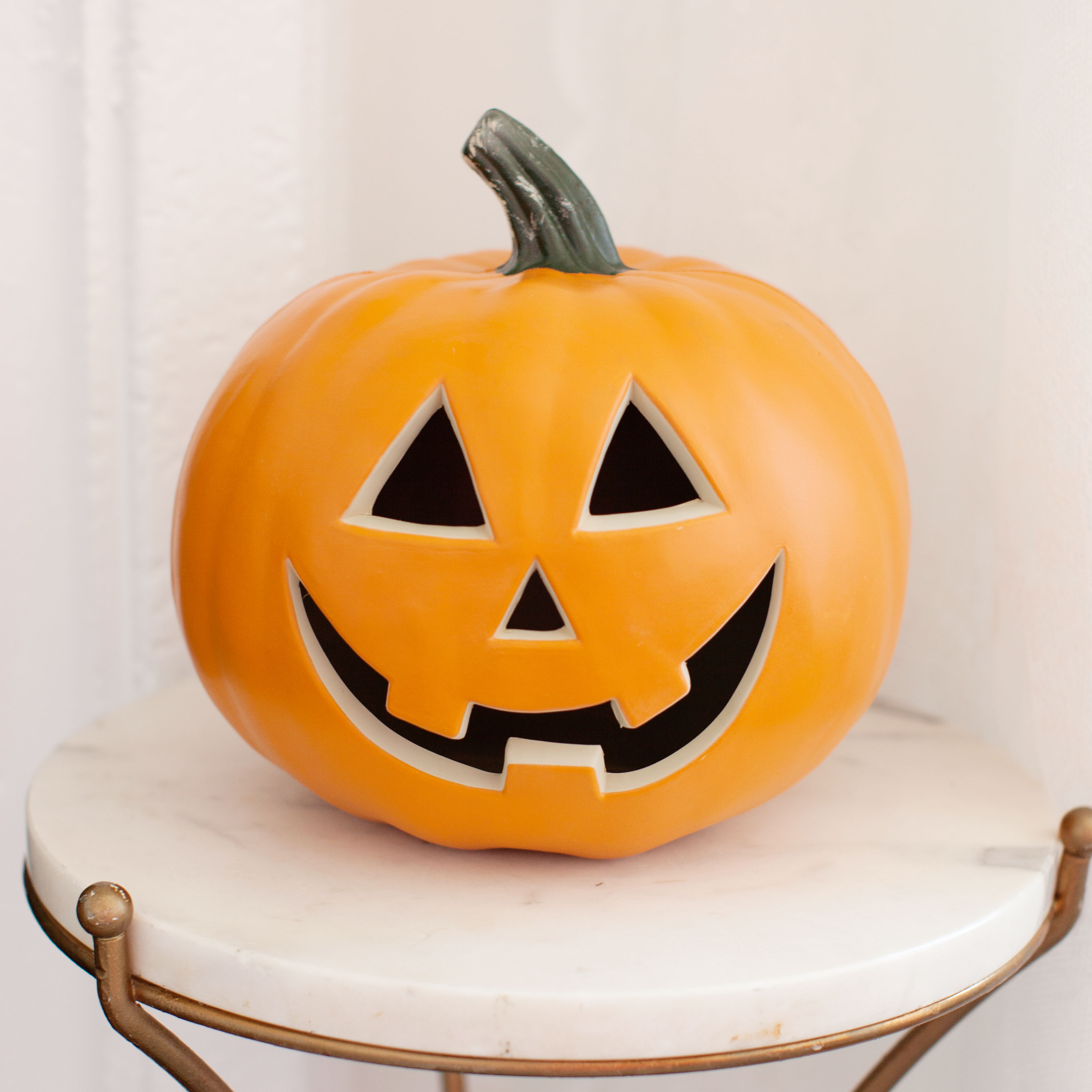 DIY Gold and White Halloween Light-Up Pumpkin (4).jpg