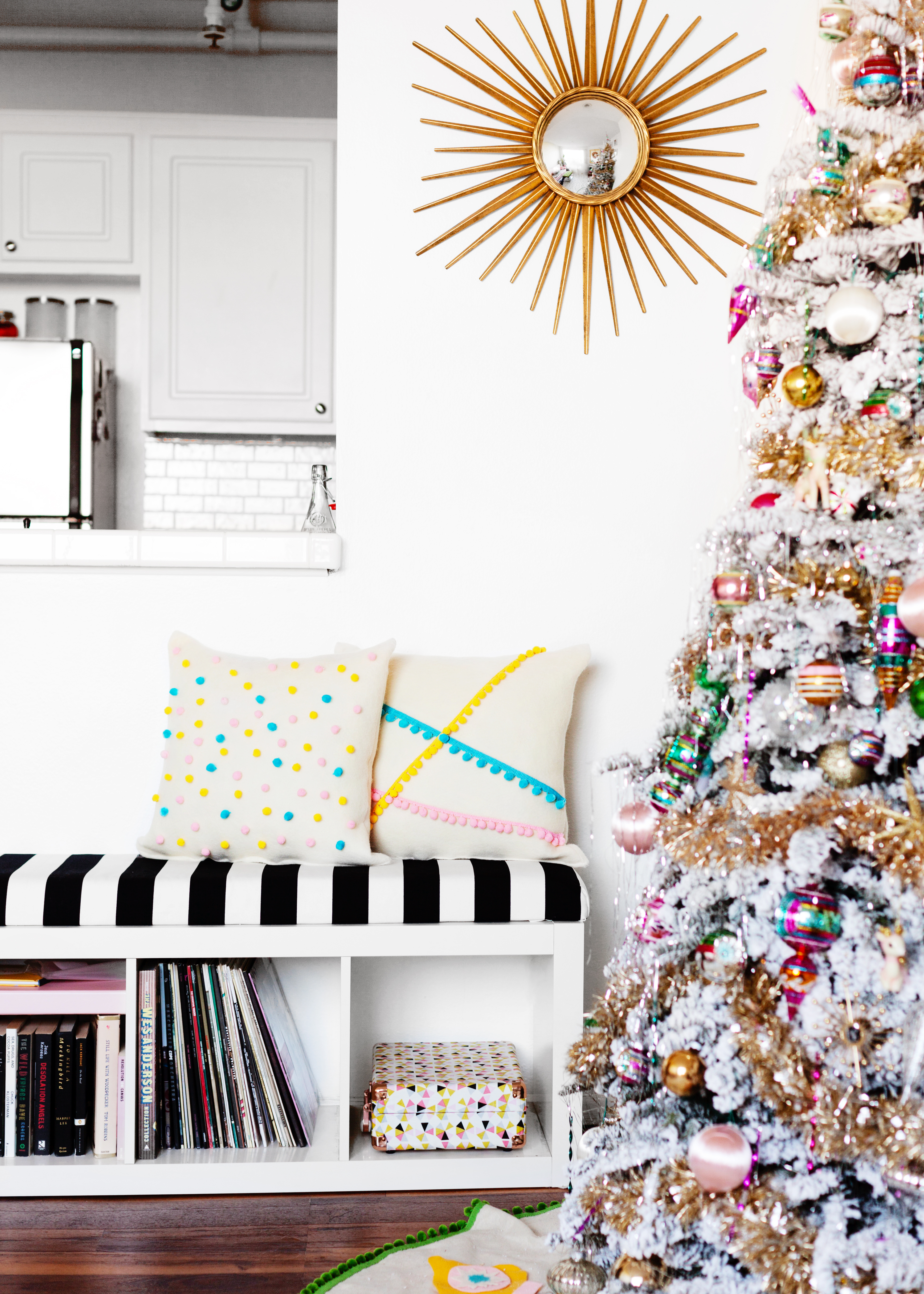 DIY Felt Pom Pom Pillows (3).jpg