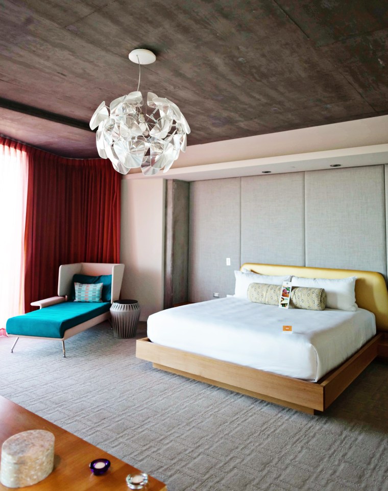 Scottsdale's Hotel Valley Ho King Suite (10)