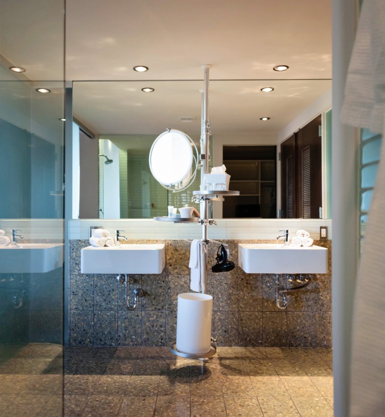 Scottsdale's Hotel Valley Ho King Suite (7)