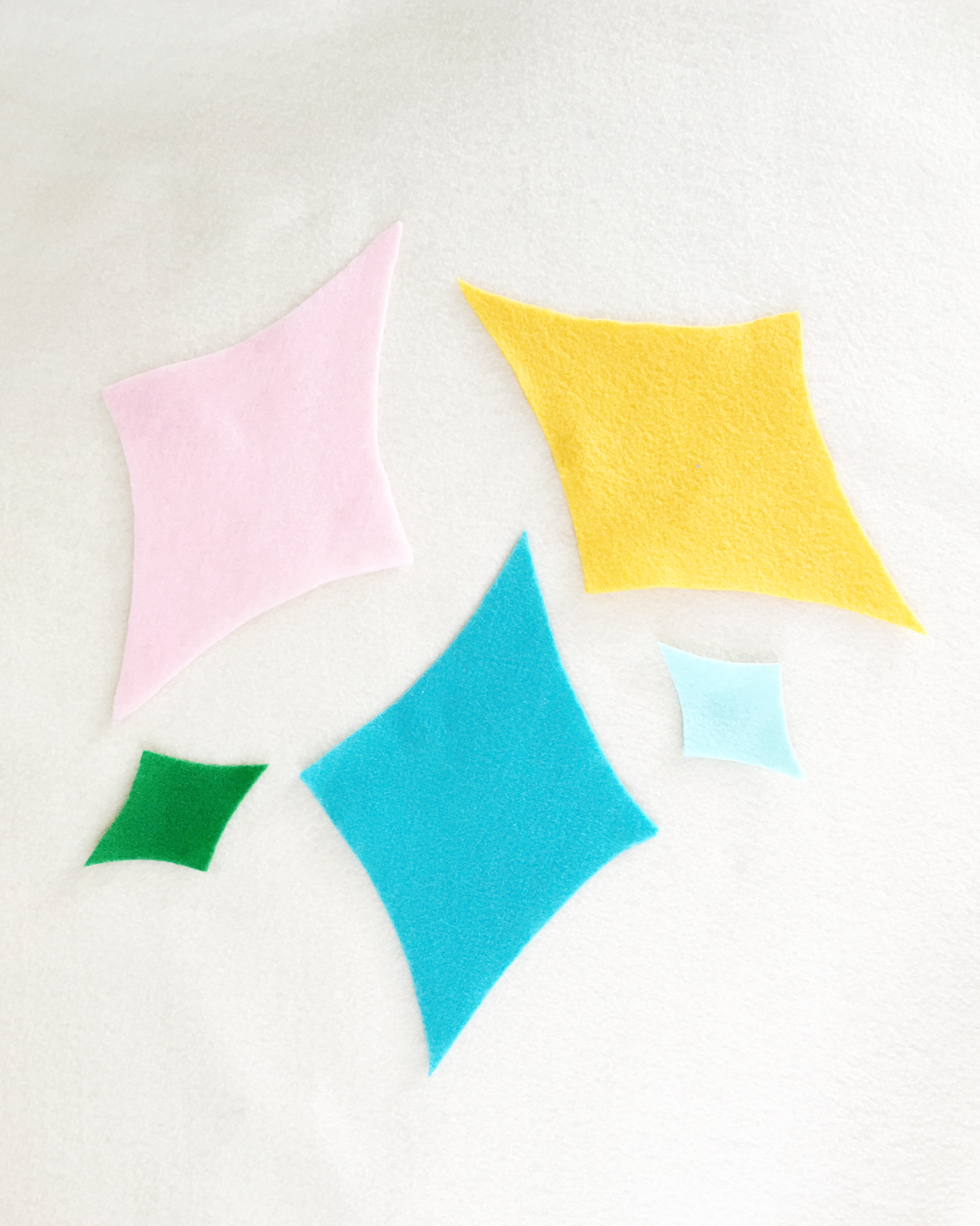 Mid-century inspired tree skirt made with felt