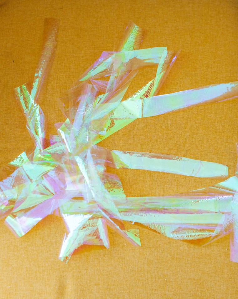 DIY Cellophane Wreath.jpg