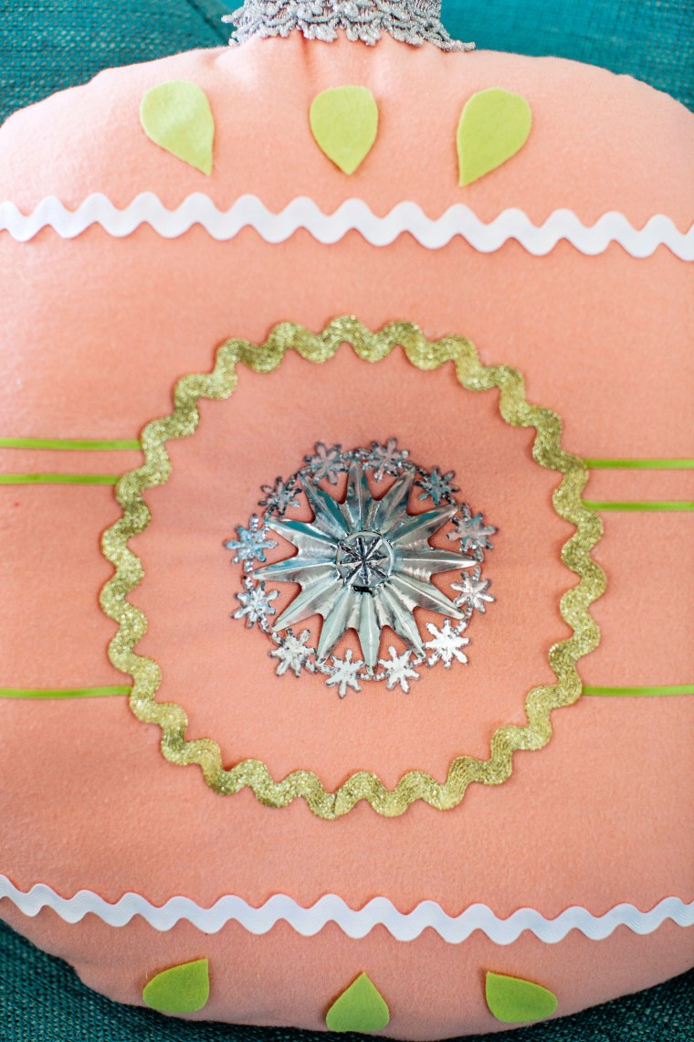 Do it yourself ornament throw pillow.jpg