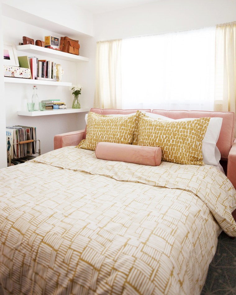 Retro Office Guest Room with Pullout Sofa Bed-